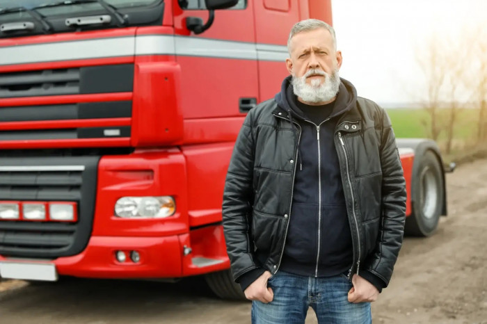 Lorry drivers in Germany earn almost £3000 on average. Driver shortage still biting hard