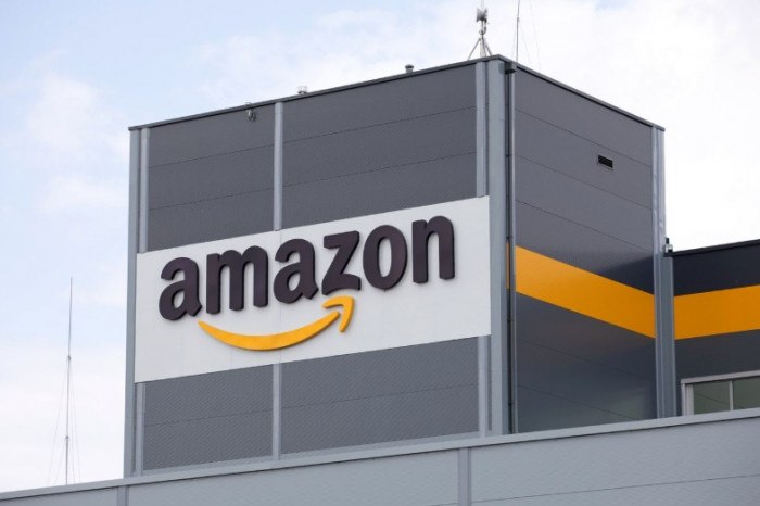 Record job cuts at Amazon and UPS as AI and reorganisation reshape logistics