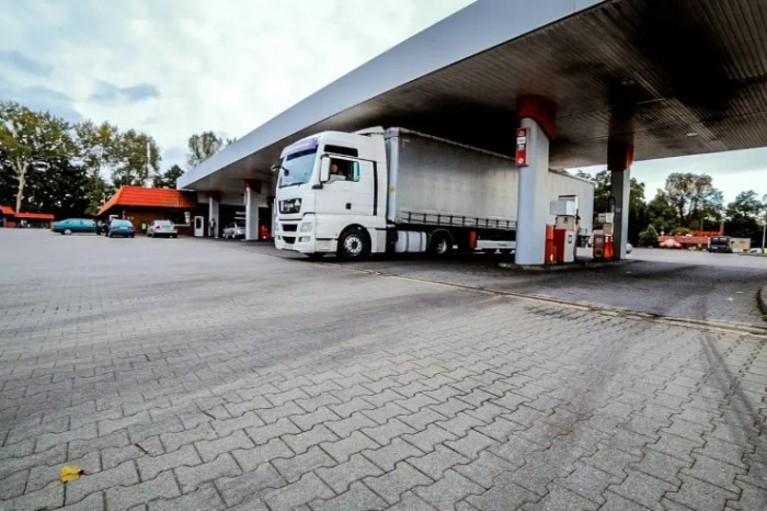 EU relaxes ETS2 but tightens climate goal: transport faces double challenge