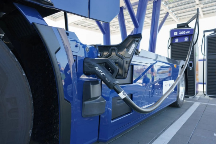 The heavyweight pivot: why 2026 is the ‘point of no return’ for electric trucking