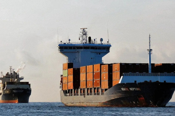 Up to $2m demanded from some ships in Hormuz