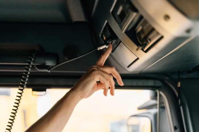 AI is reshaping tachograph compliance, from driver communication to audit trails