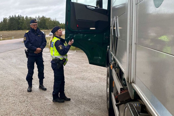 Sweden could jail tachograph cheats and let police search drivers at the roadside
